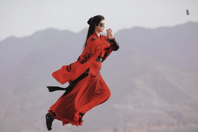 月台汽笛·张凌赫