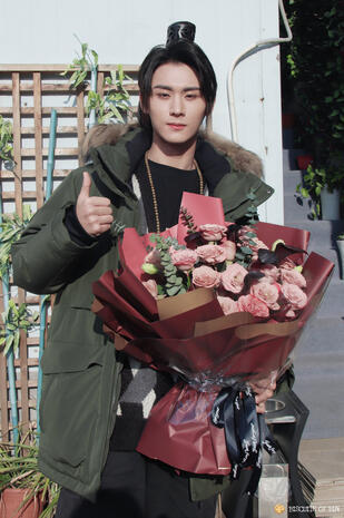 郑艺彬的小饼干