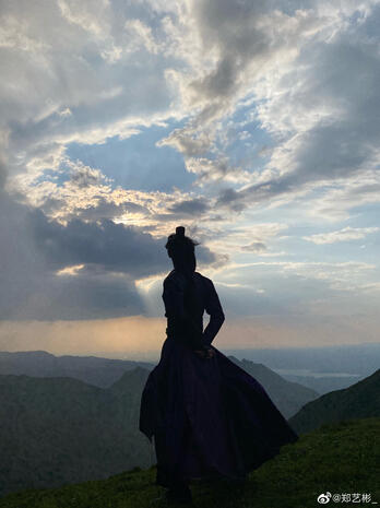 郑艺彬_ (ZYB Weibo)