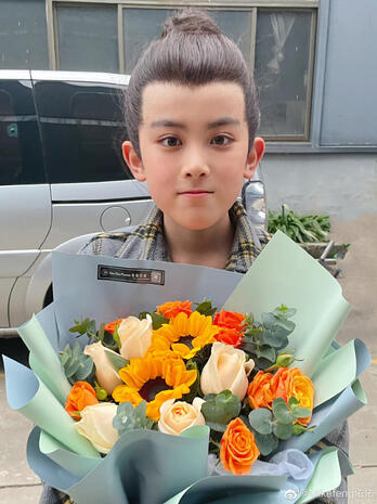 Mikefeng佑佑 (Own weibo)