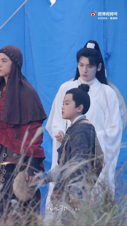 SODA·翟潇闻 (video with XL & Tian Sheng))